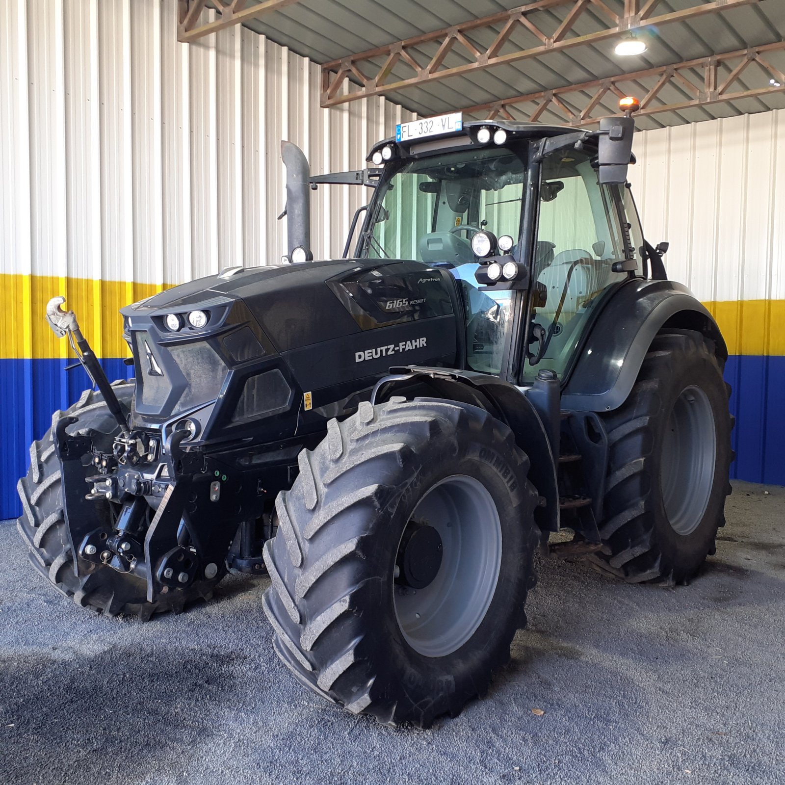 Traktor van het type Deutz-Fahr 6165, Gebrauchtmaschine in HERLIN LE SEC (Foto 1)