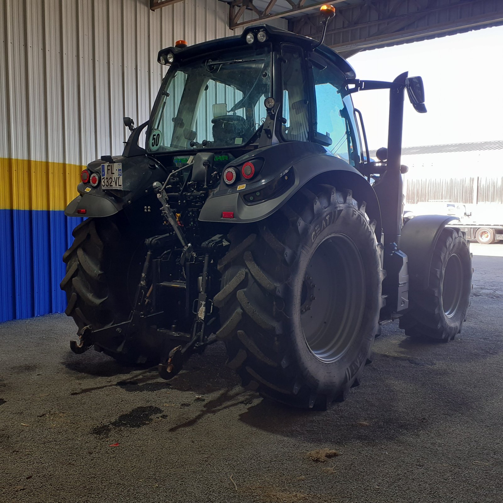 Traktor van het type Deutz-Fahr 6165, Gebrauchtmaschine in HERLIN LE SEC (Foto 5)