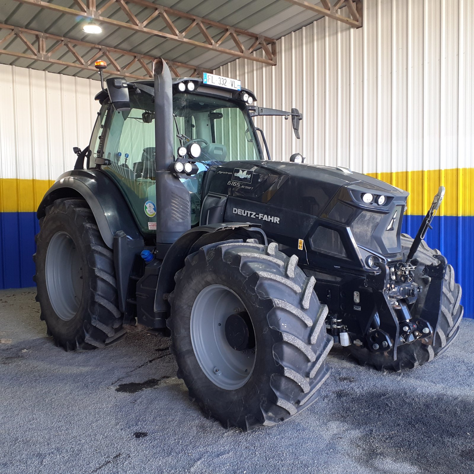 Traktor van het type Deutz-Fahr 6165, Gebrauchtmaschine in HERLIN LE SEC (Foto 2)