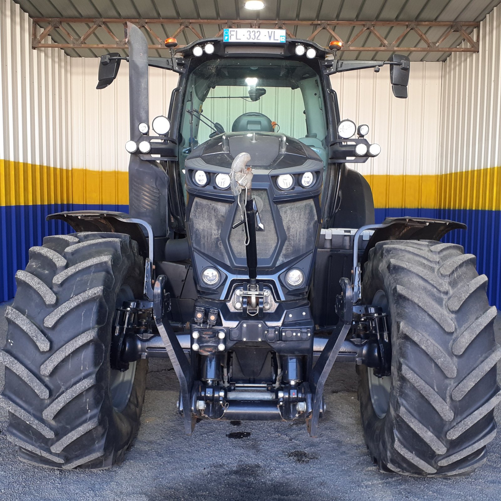 Traktor van het type Deutz-Fahr 6165, Gebrauchtmaschine in HERLIN LE SEC (Foto 3)