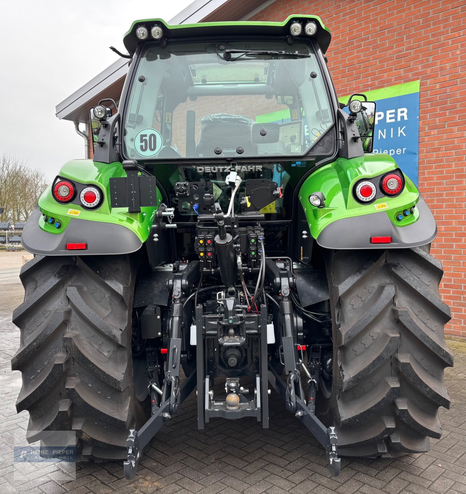 Traktor za tip Deutz-Fahr 6170 Agrotron TTV Warrior Java Grün, Neumaschine u Rees (Slika 9)