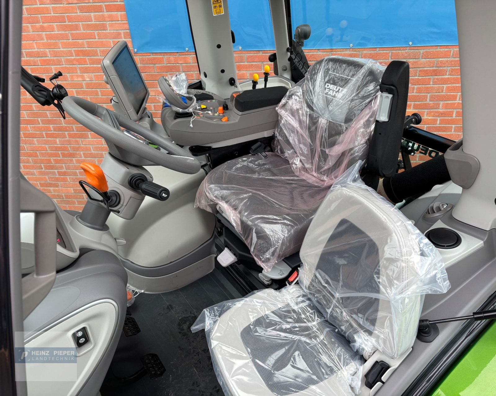 Traktor za tip Deutz-Fahr 6170 Agrotron TTV Warrior Java Grün, Neumaschine u Rees (Slika 10)