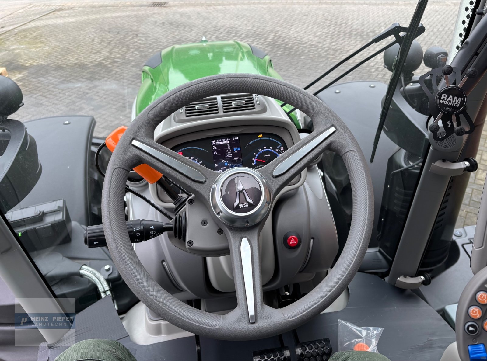 Traktor za tip Deutz-Fahr 6170 Agrotron TTV Warrior Java Grün, Neumaschine u Rees (Slika 12)