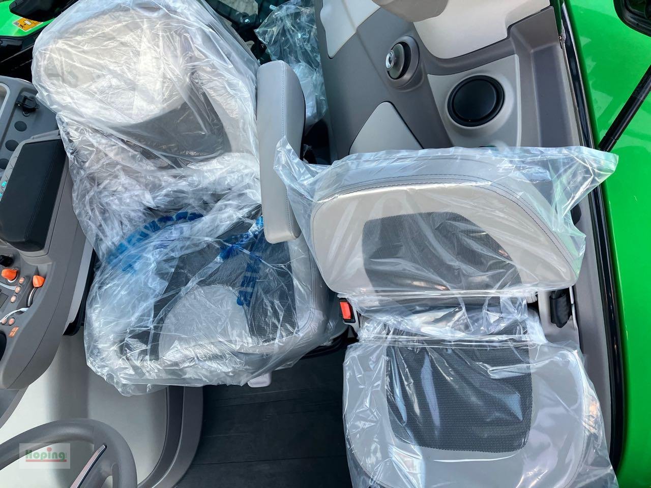 Traktor от тип Deutz-Fahr 6170.4 TTV, Neumaschine в Bakum (Снимка 12)