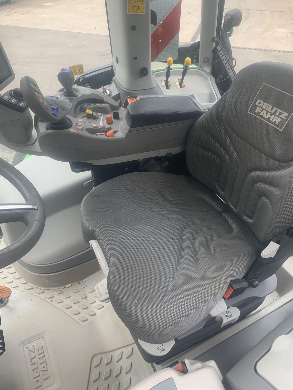 Traktor Türe ait Deutz-Fahr 6175 TTV, Vorführmaschine içinde Gschwandt (resim 8)