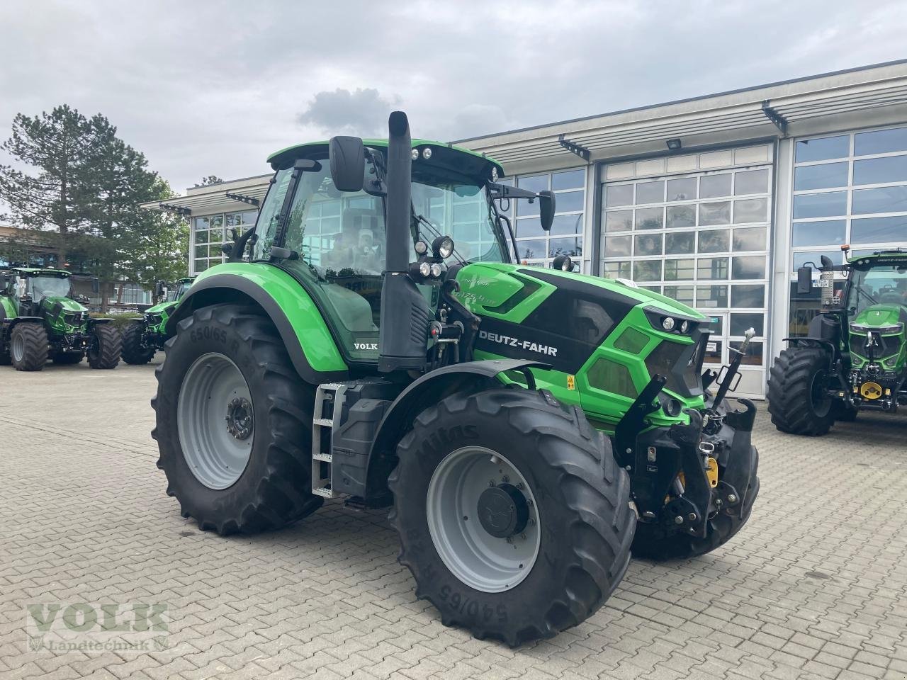 Traktor of the type Deutz-Fahr 6175.4 Agrotron TTV, Gebrauchtmaschine in Friedberg-Derching (Picture 3)
