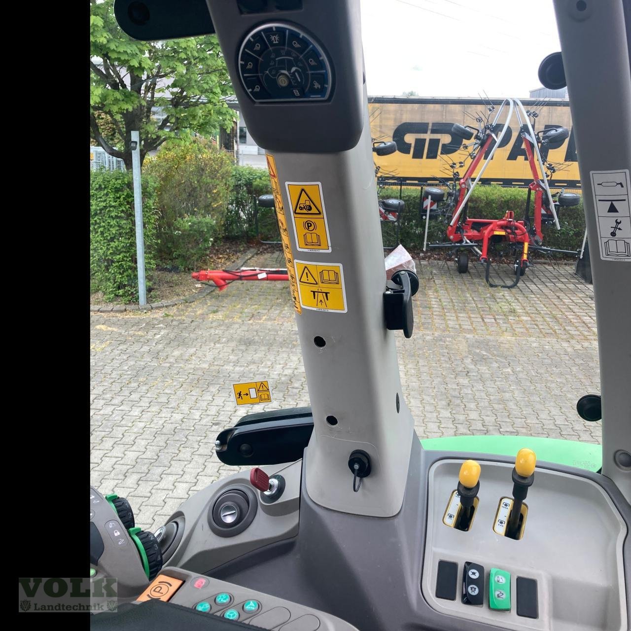 Traktor of the type Deutz-Fahr 6175.4 Agrotron TTV, Gebrauchtmaschine in Friedberg-Derching (Picture 10)