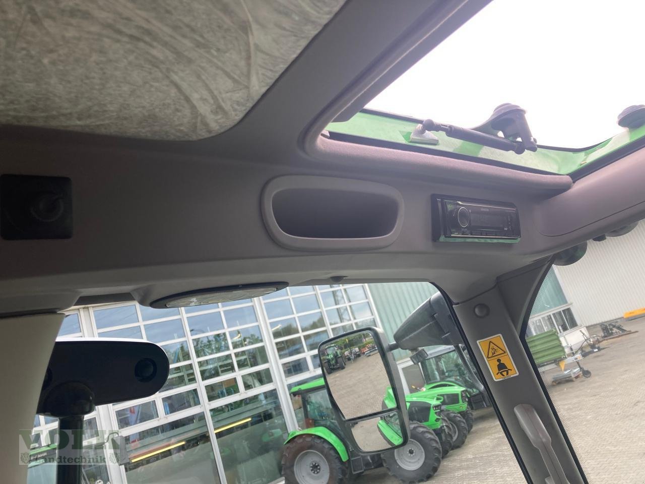 Traktor of the type Deutz-Fahr 6175.4 Agrotron TTV, Gebrauchtmaschine in Friedberg-Derching (Picture 12)