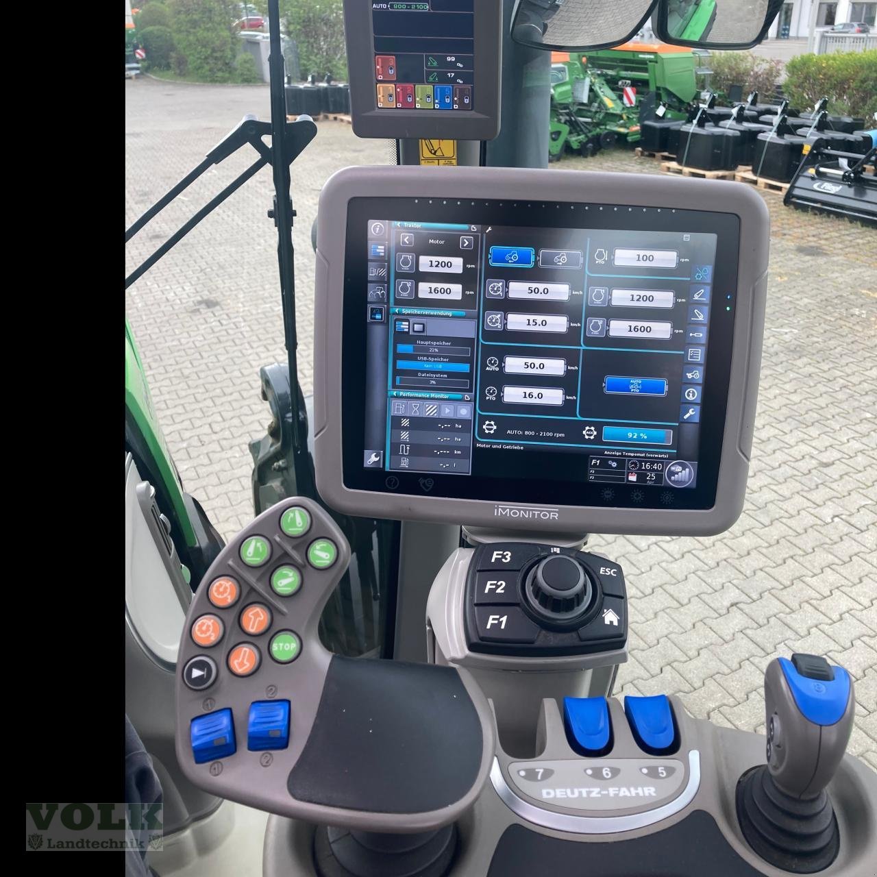 Traktor of the type Deutz-Fahr 6175.4 Agrotron TTV, Gebrauchtmaschine in Friedberg-Derching (Picture 14)