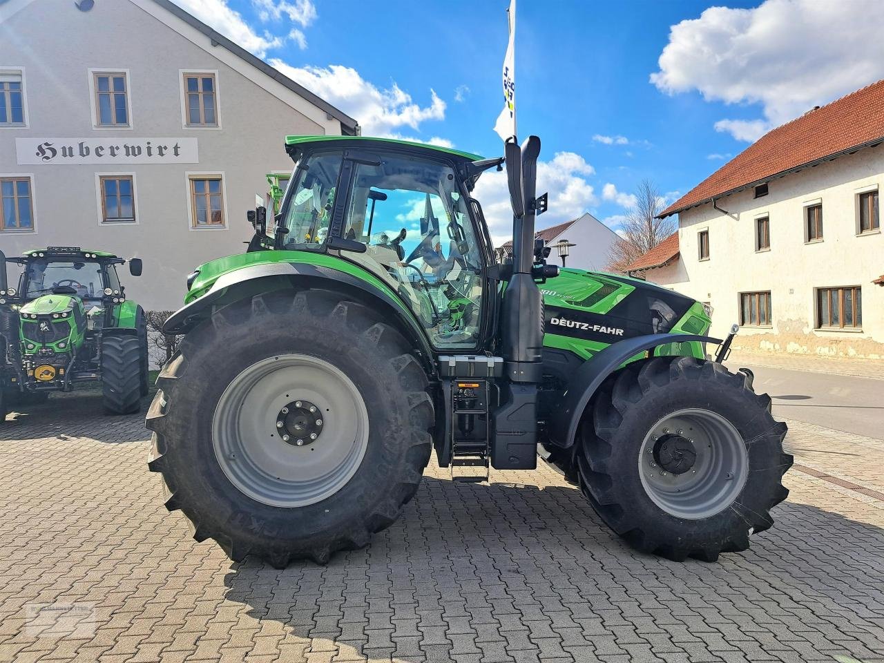 Traktor des Typs Deutz-Fahr 6180 AGROTRON RCShift, Neumaschine in Unterdietfurt (Bild 4)