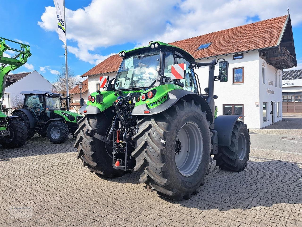 Traktor des Typs Deutz-Fahr 6180 AGROTRON RCShift, Neumaschine in Unterdietfurt (Bild 5)
