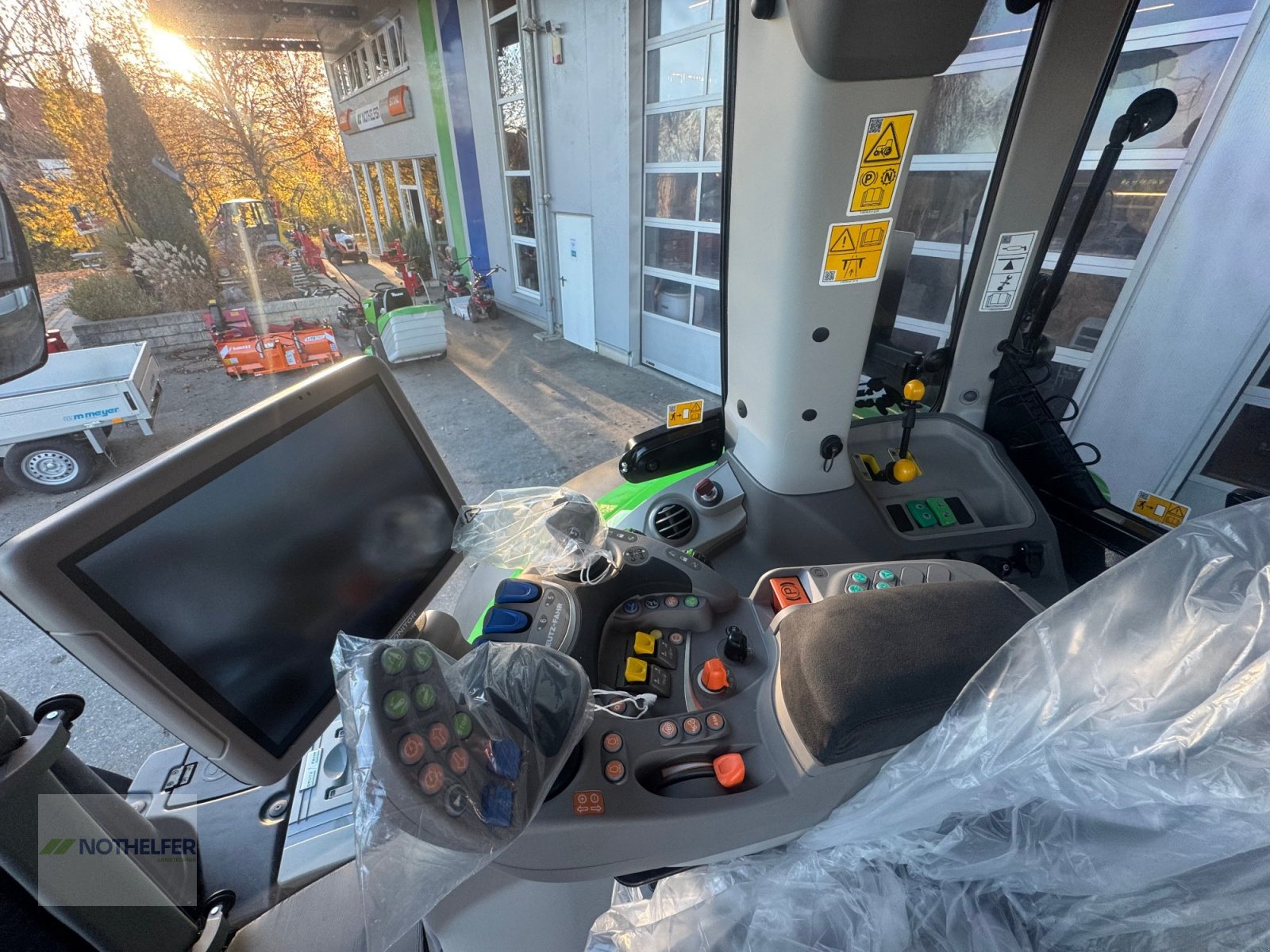 Traktor του τύπου Deutz-Fahr 6180 Agrotron TTV *Sondermodell*, Neumaschine σε Pforzen (Φωτογραφία 18)