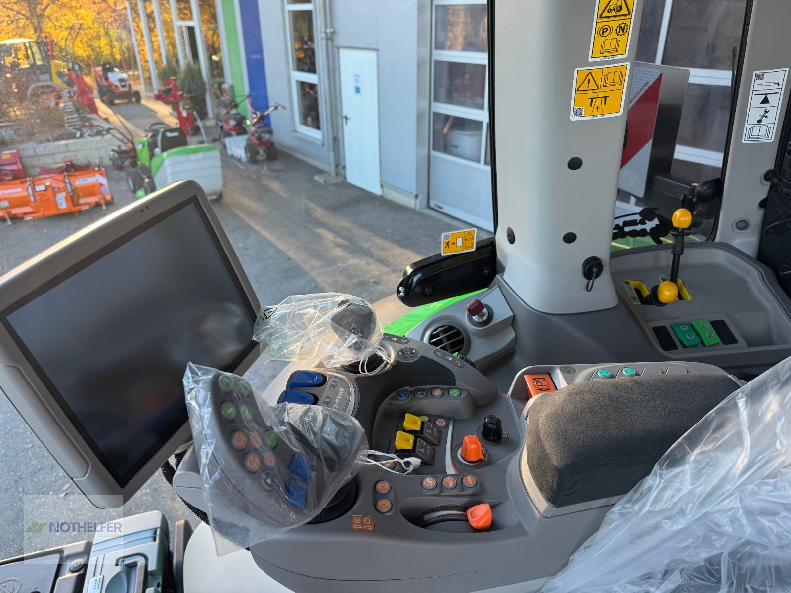 Traktor του τύπου Deutz-Fahr 6180 Agrotron TTV *Sondermodell*, Neumaschine σε Pforzen (Φωτογραφία 21)