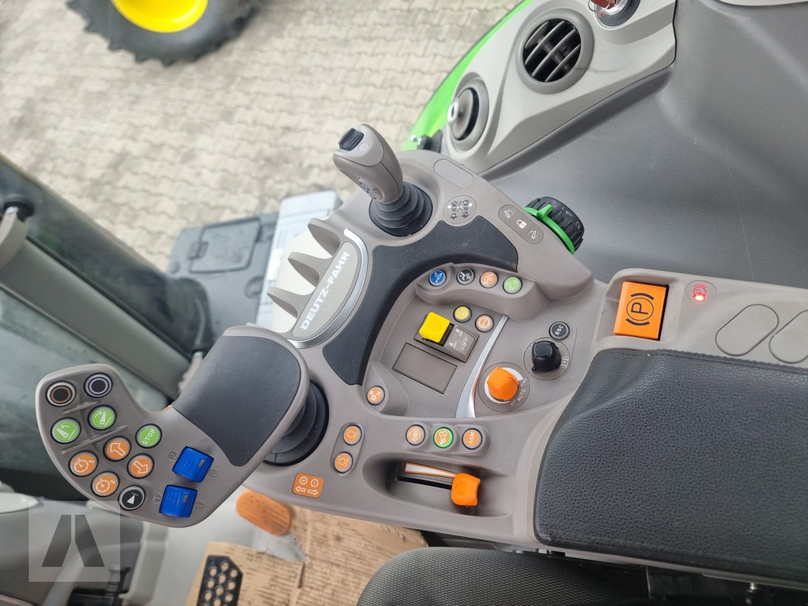 Traktor του τύπου Deutz-Fahr 6180 Agrotron TTV, Gebrauchtmaschine σε Regensburg (Φωτογραφία 18)