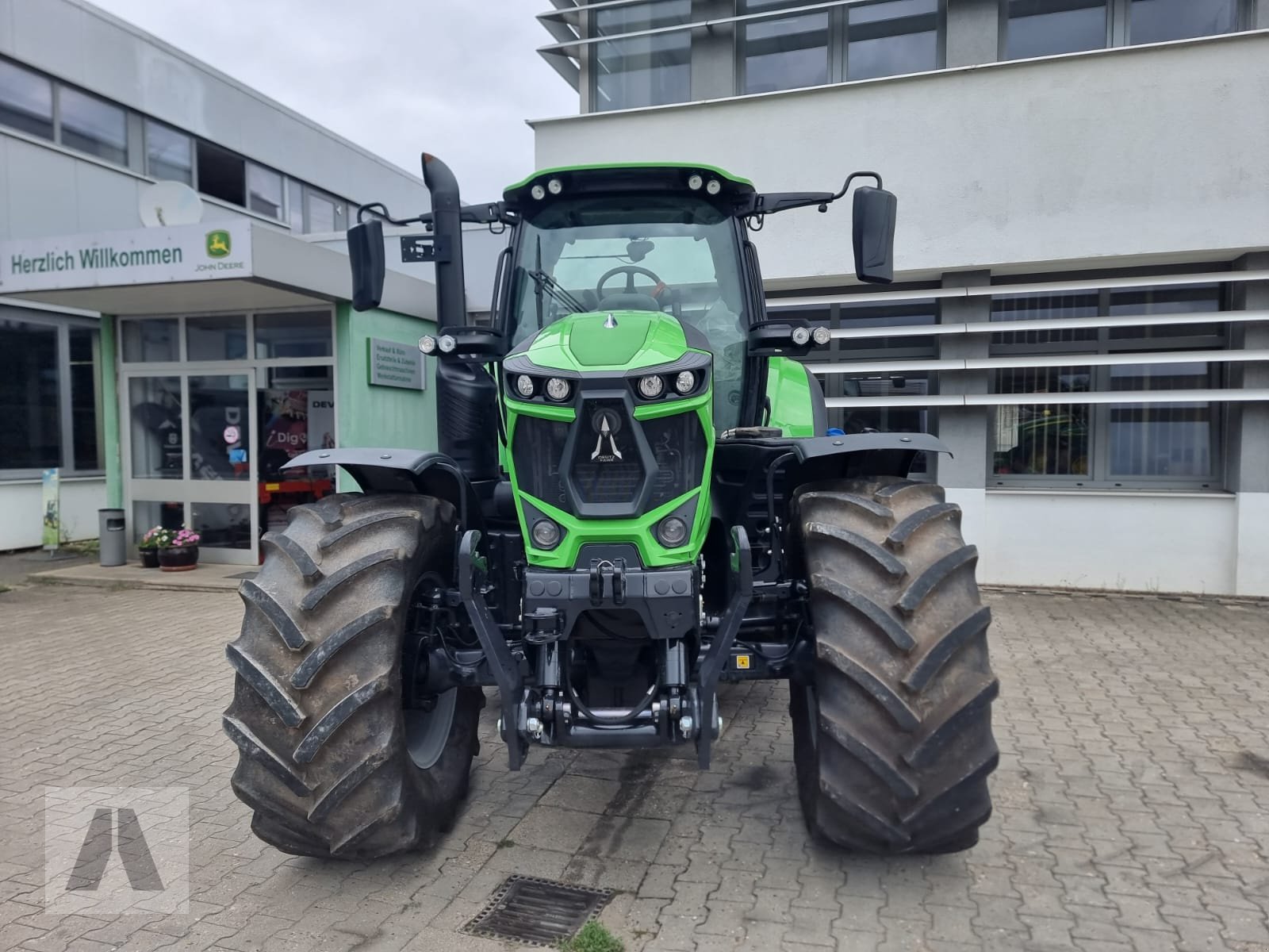Traktor του τύπου Deutz-Fahr 6180 Agrotron TTV, Gebrauchtmaschine σε Regensburg (Φωτογραφία 2)