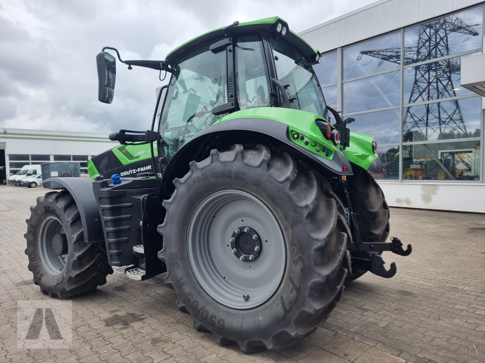 Traktor του τύπου Deutz-Fahr 6180 Agrotron TTV, Gebrauchtmaschine σε Regensburg (Φωτογραφία 4)