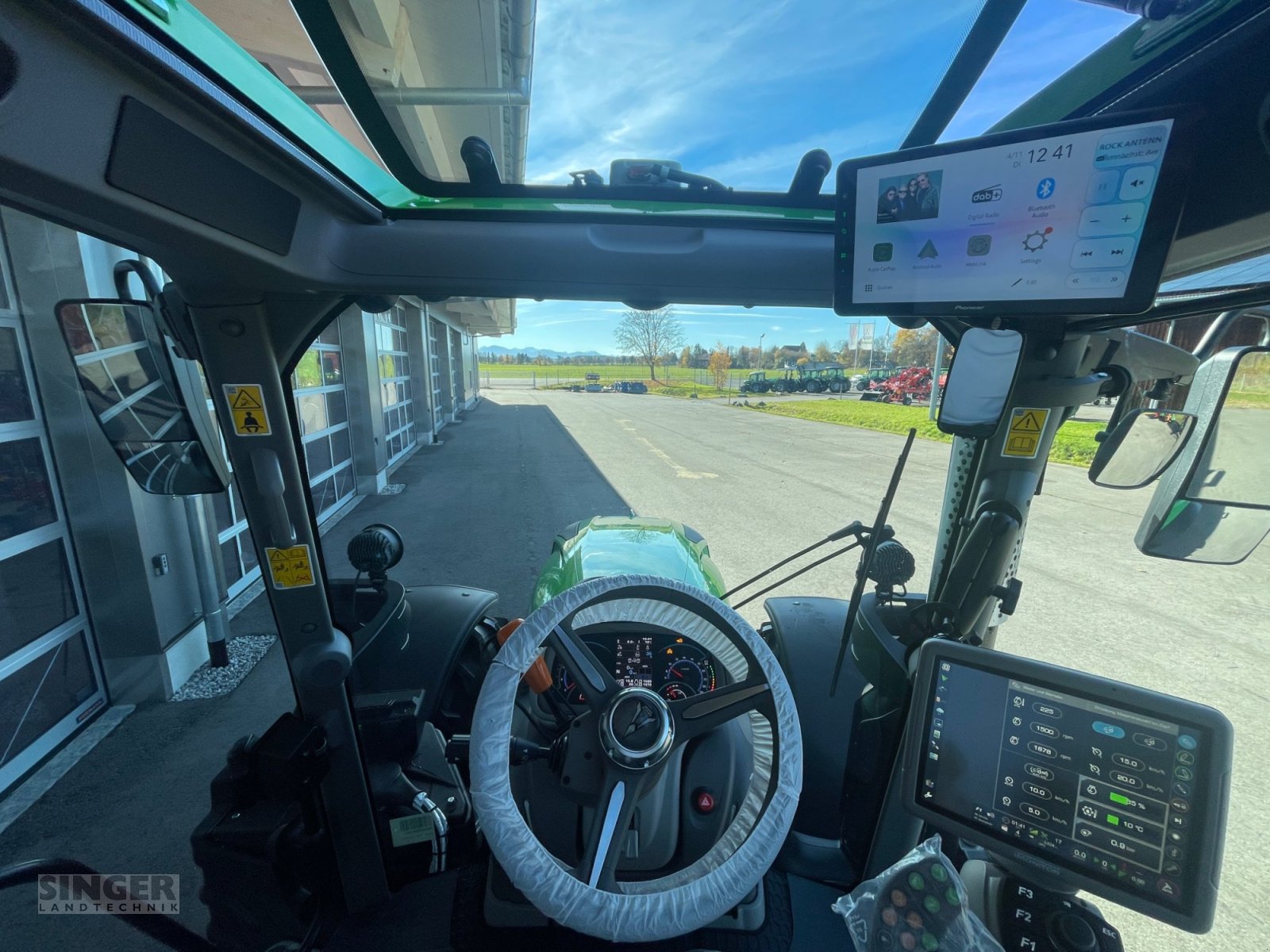 Traktor του τύπου Deutz-Fahr 6180 TTV 30 Jahre Agrotron, Neumaschine σε Ebenhofen (Φωτογραφία 10)