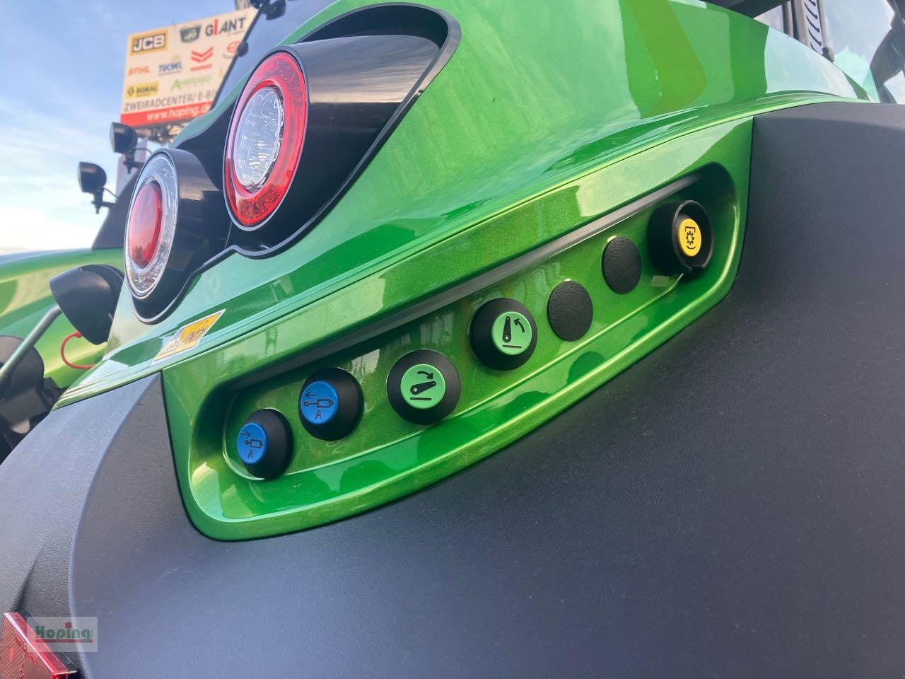 Traktor des Typs Deutz-Fahr 6180 TTV 30 Jahre Edition, Neumaschine in Bakum (Bild 5)