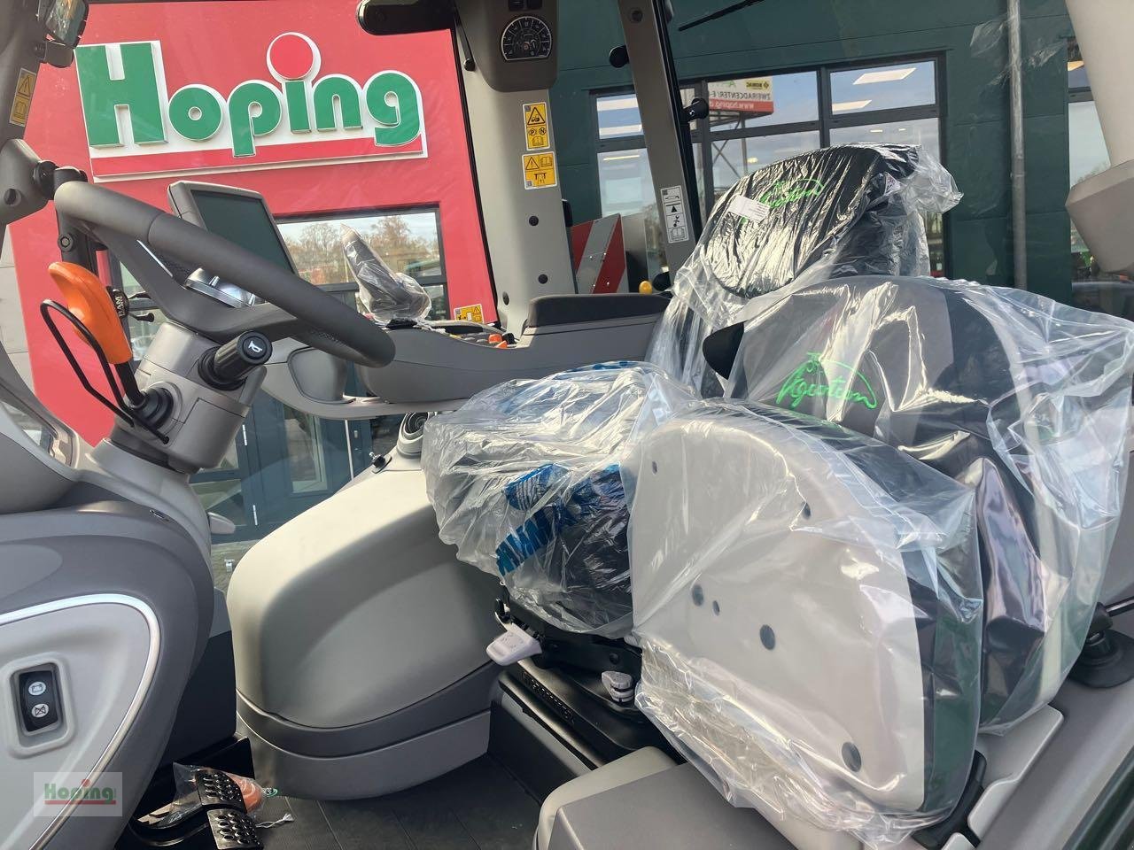 Traktor des Typs Deutz-Fahr 6180 TTV 30 Jahre Edition, Neumaschine in Bakum (Bild 12)