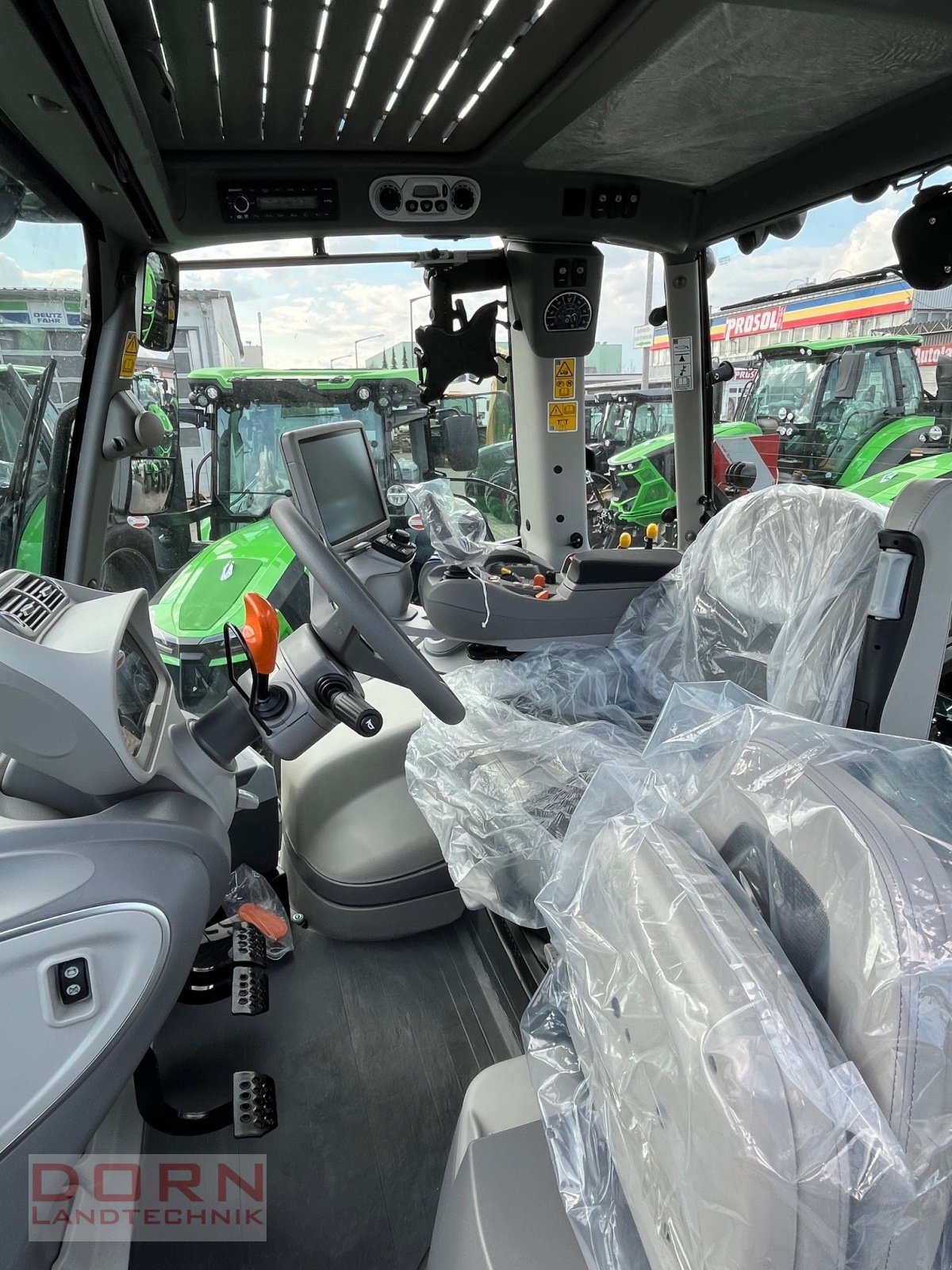 Traktor des Typs Deutz-Fahr 6180 TTV  NEW, Neumaschine in Bruckberg (Bild 9)