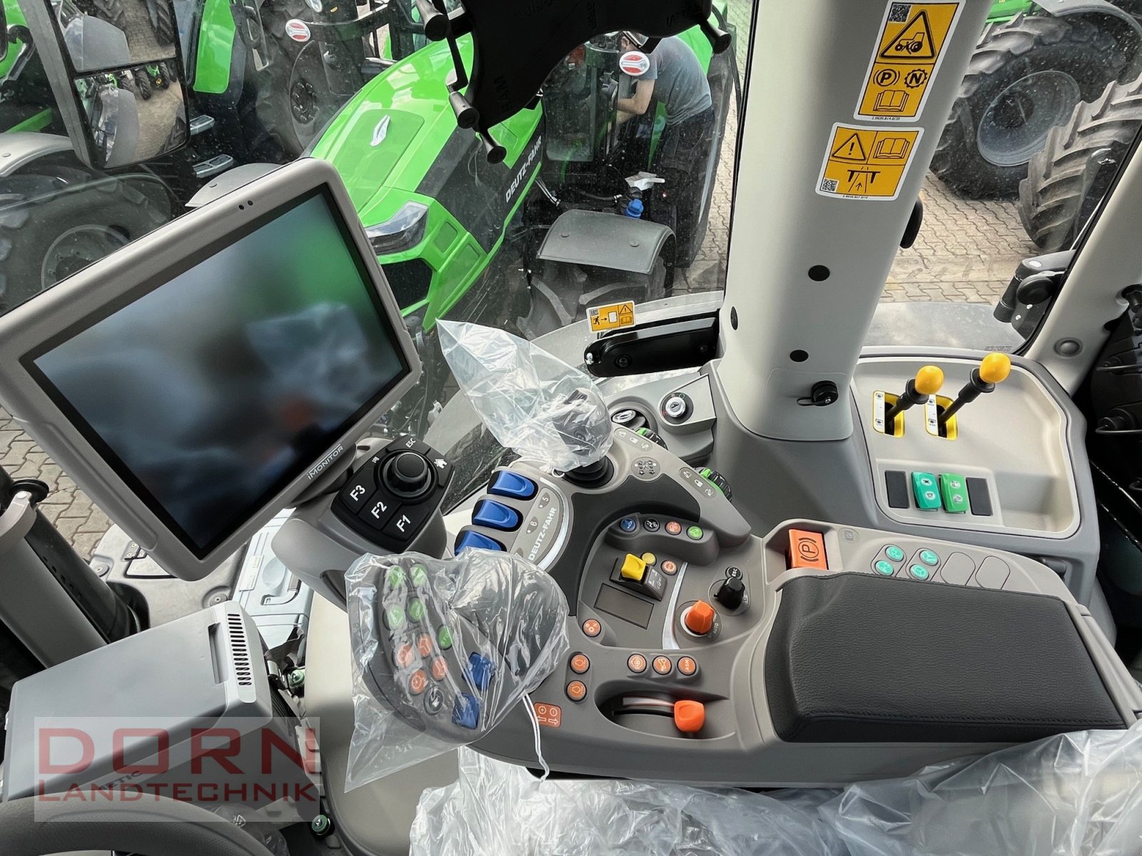 Traktor des Typs Deutz-Fahr 6180 TTV  NEW, Neumaschine in Bruckberg (Bild 10)