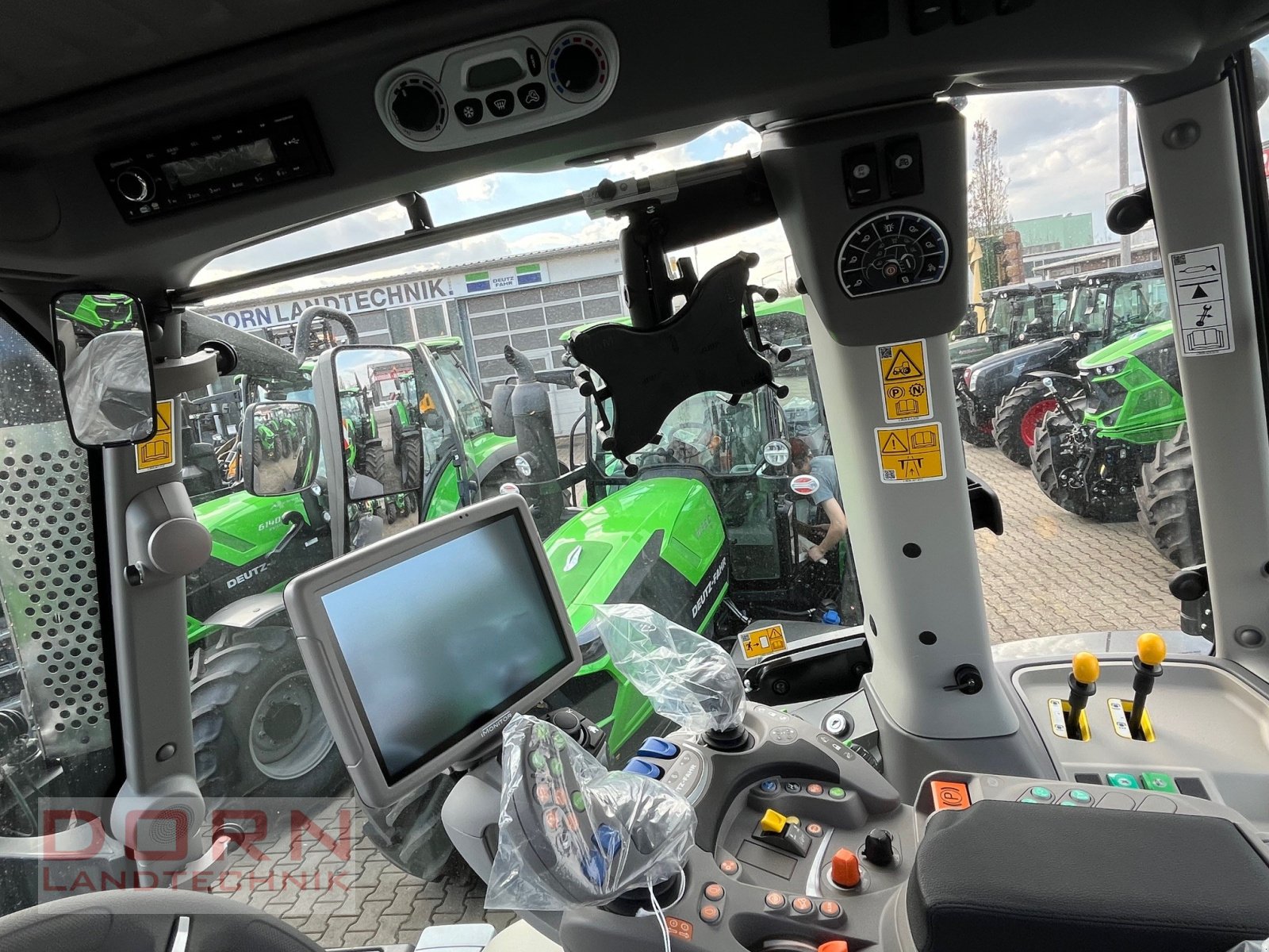 Traktor des Typs Deutz-Fahr 6180 TTV  NEW, Neumaschine in Bruckberg (Bild 11)