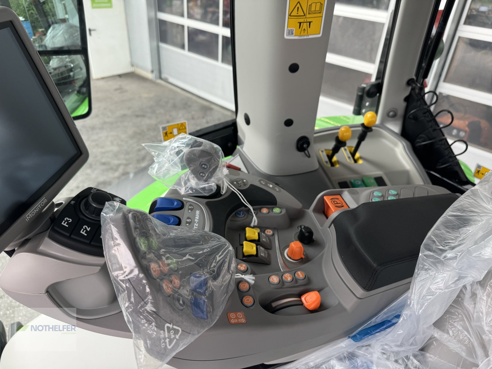 Traktor Türe ait Deutz-Fahr 6180 TTV Warrior, Neumaschine içinde Pforzen (resim 19)