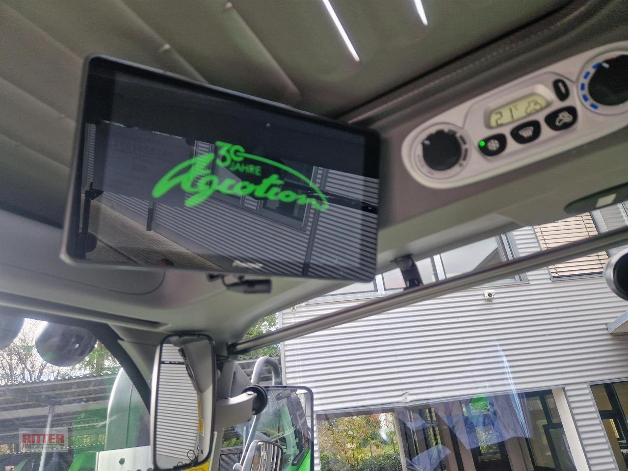 Traktor of the type Deutz-Fahr 6180 TTV, Neumaschine in Zell a. H. (Picture 10)