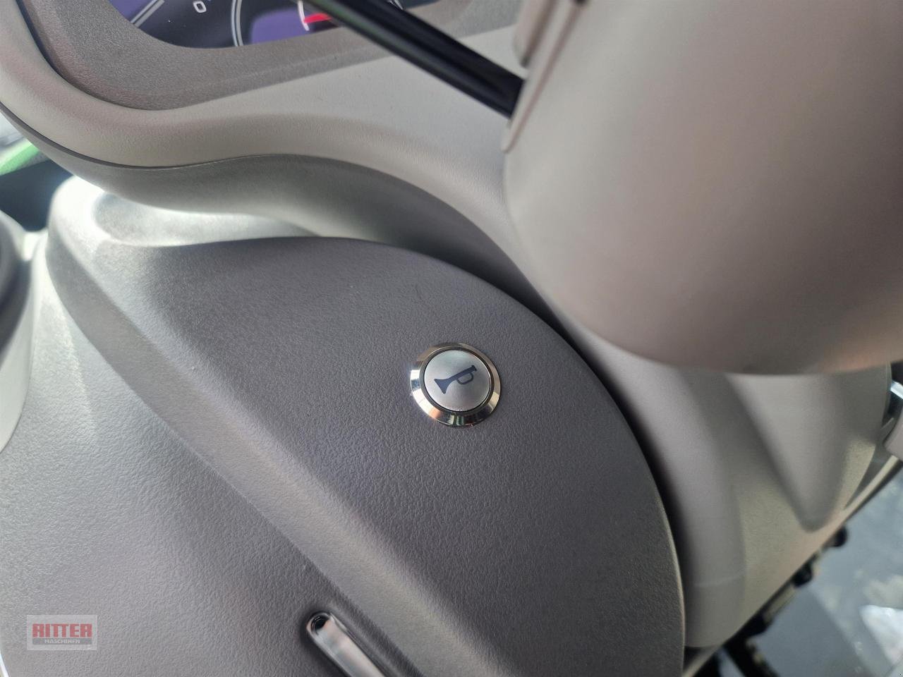 Traktor of the type Deutz-Fahr 6180 TTV, Neumaschine in Zell a. H. (Picture 13)