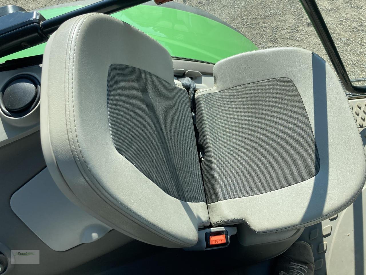 Traktor van het type Deutz-Fahr 6180 TTV, Gebrauchtmaschine in Beilngries (Foto 9)