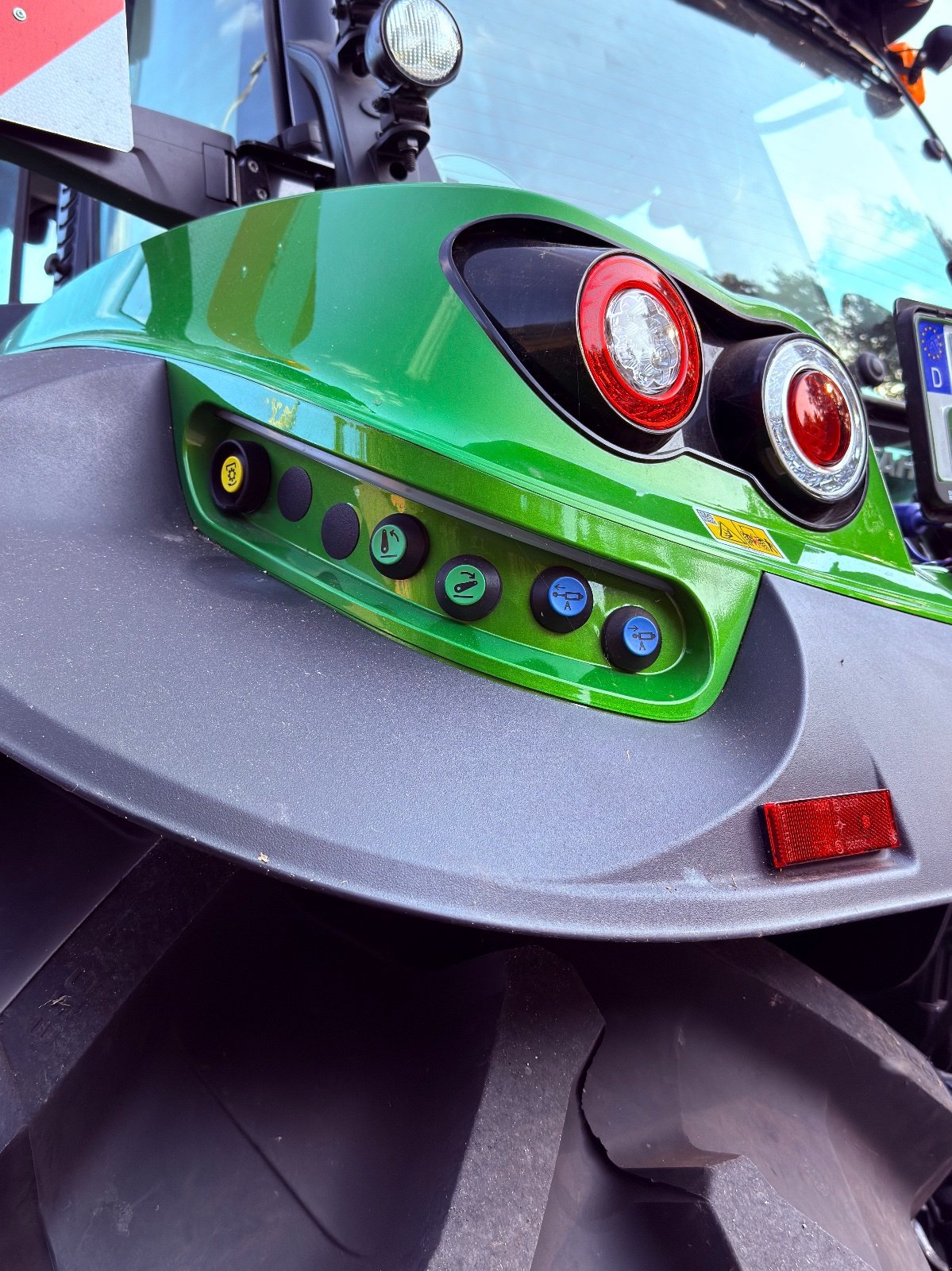 Traktor typu Deutz-Fahr 6180 TTV, Gebrauchtmaschine v Rotenburg (Obrázek 3)