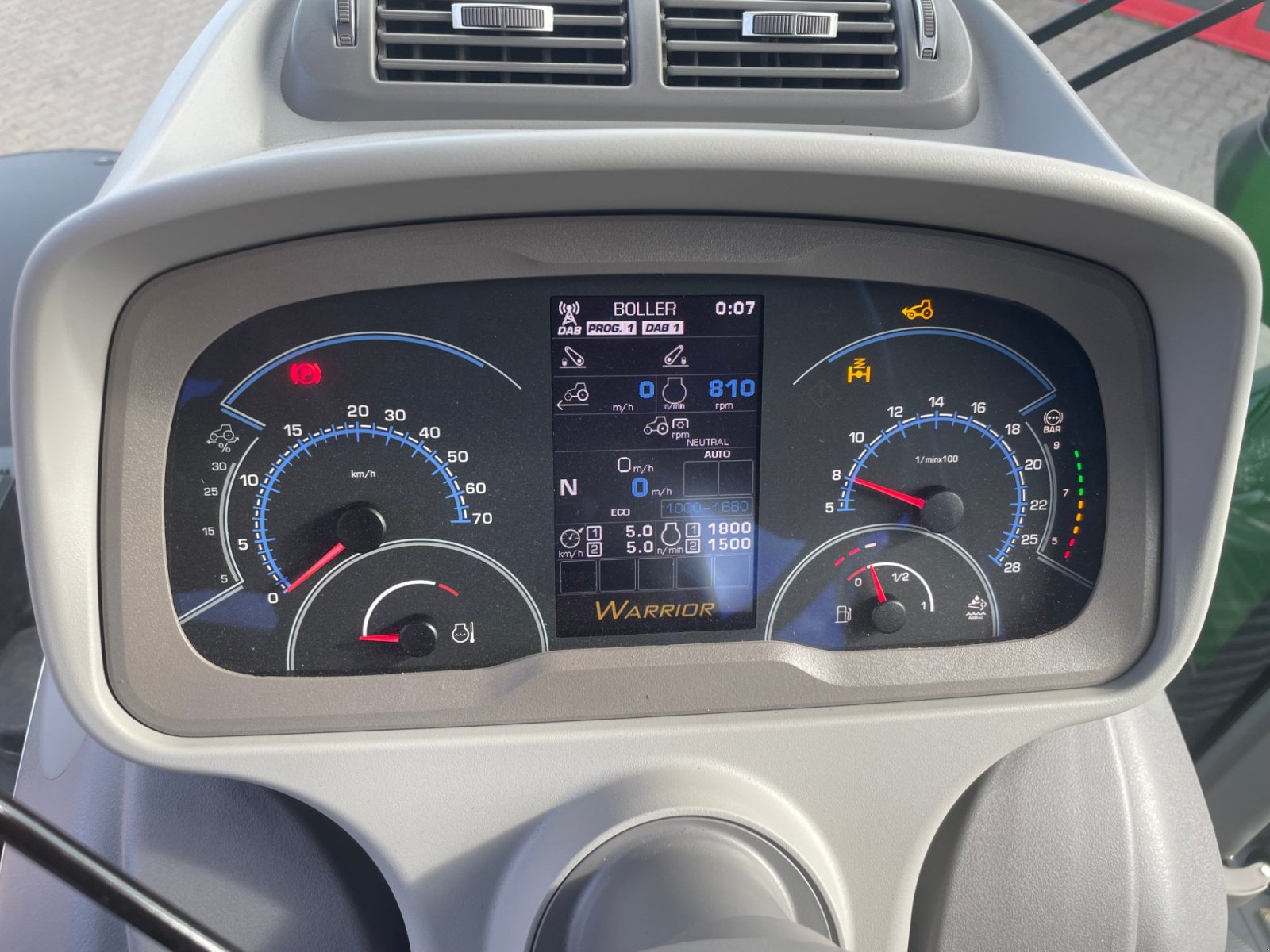 Traktor of the type Deutz-Fahr 6190 TTV Warrior, Neumaschine in Dannstadt-Schauernheim (Picture 6)