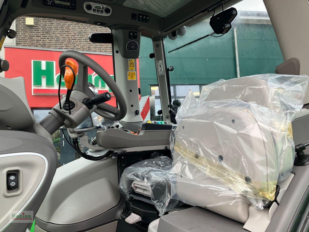 Traktor от тип Deutz-Fahr 6190 TTV, Neumaschine в Bakum (Снимка 12)