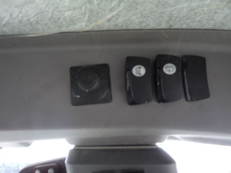 Traktor des Typs Deutz-Fahr 6205 POWERSHIFT, Gebrauchtmaschine in MOULLE (Bild 11)