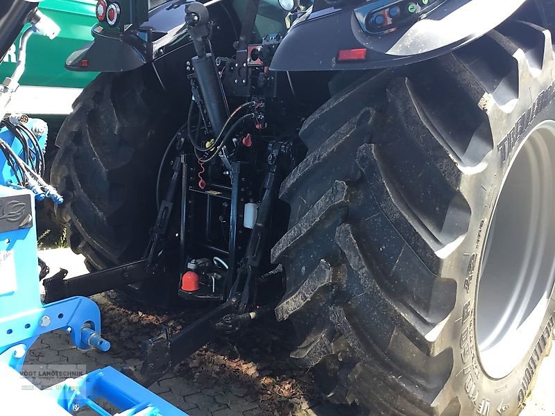 Traktor des Typs Deutz-Fahr 6210 Agrotron TTV Warrior, Neumaschine in Bodenkirchen (Bild 4)