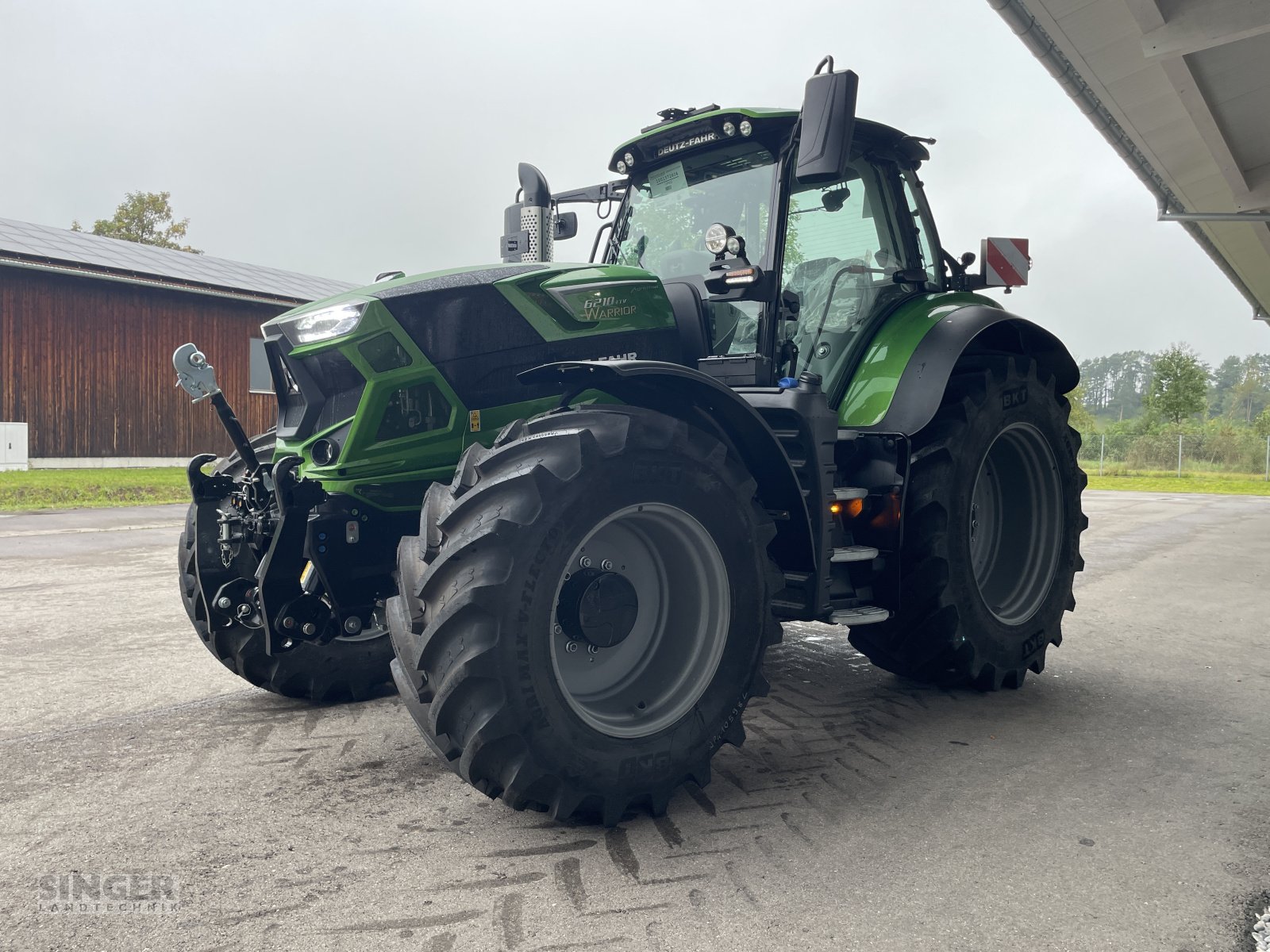 Traktor des Typs Deutz-Fahr 6210 TTV Agrotron Warrior, Neumaschine in Ebenhofen (Bild 8)