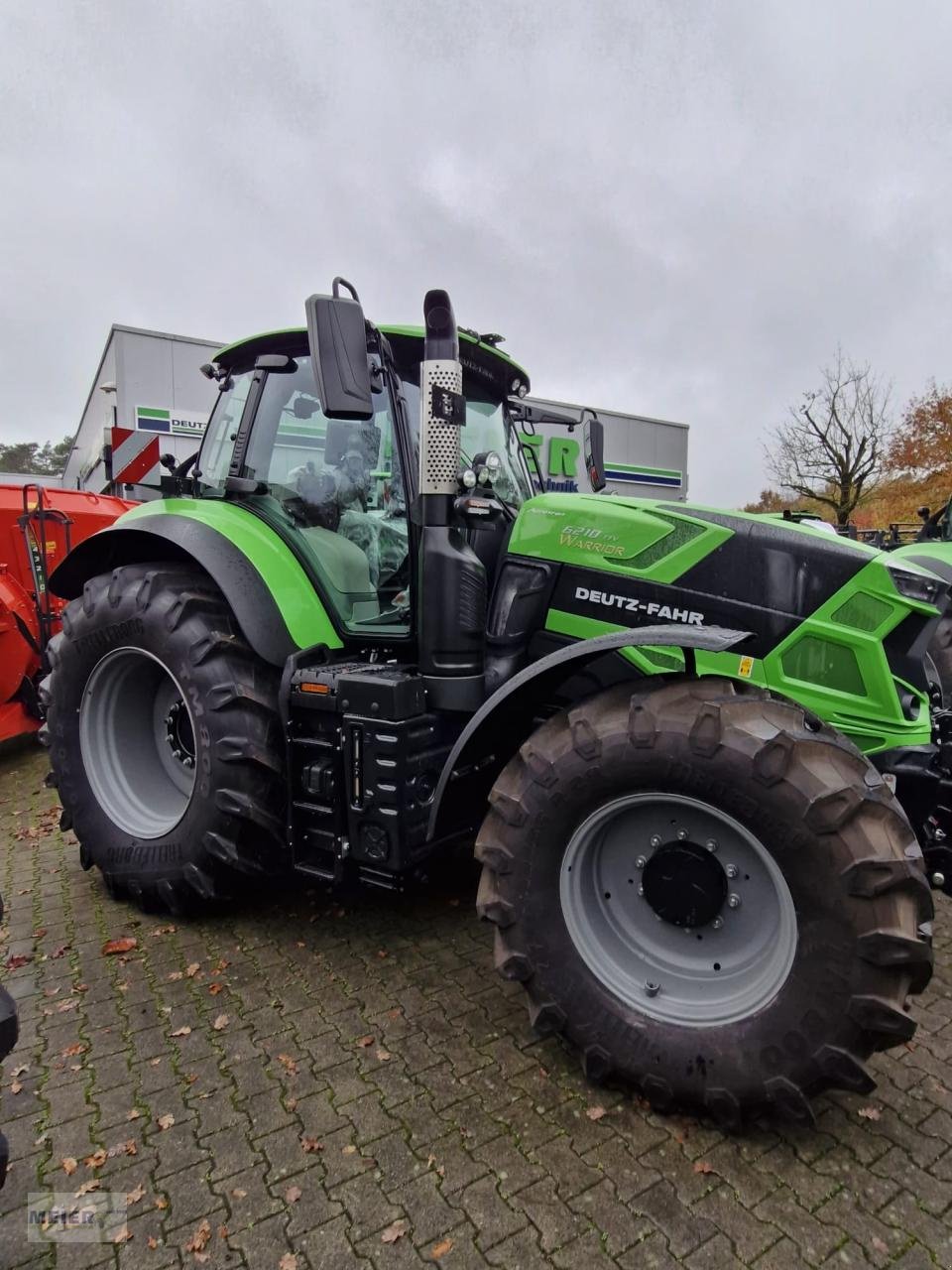 Traktor des Typs Deutz-Fahr 6210 TTV Warrior, Neumaschine in Delbrück (Bild 2)