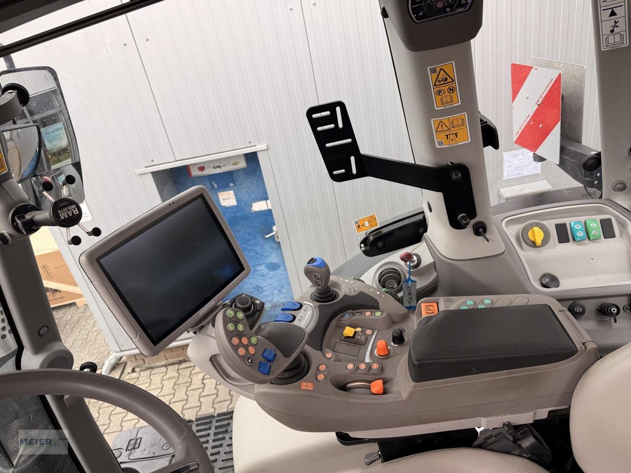 Traktor типа Deutz-Fahr 6210 TTV, Gebrauchtmaschine в Delbrück (Фотография 5)