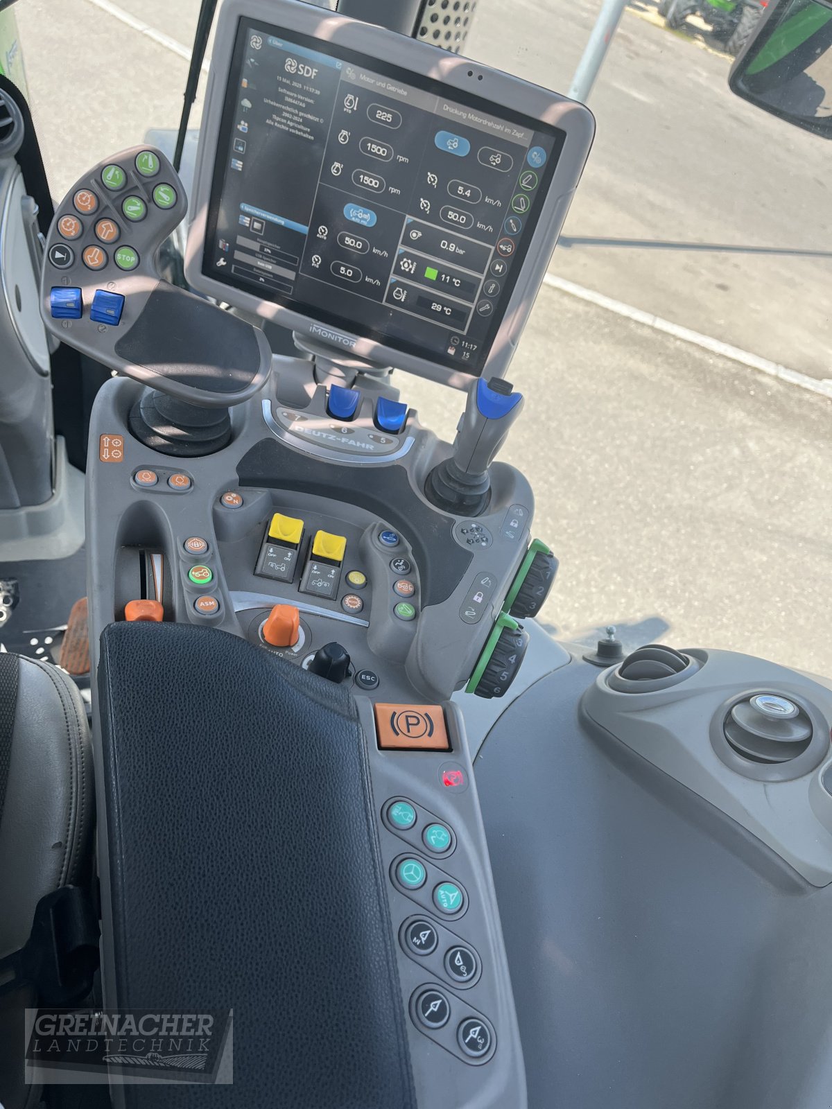 Traktor of the type Deutz-Fahr 6210 TTV, Gebrauchtmaschine in Pfullendorf (Picture 10)