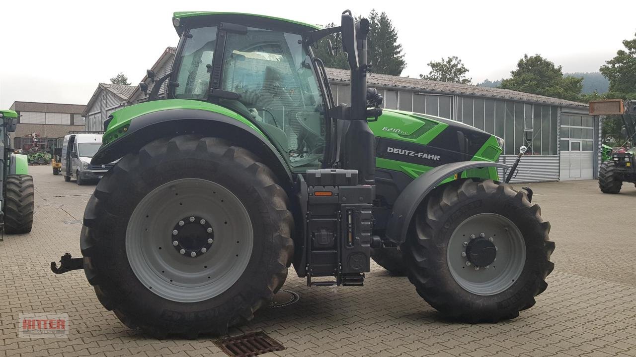 Traktor des Typs Deutz-Fahr 6210 TTV, Neumaschine in Zell a. H. (Bild 4)