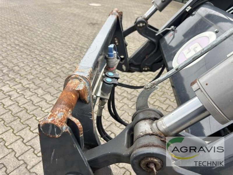 Traktor типа Deutz-Fahr 6215 AGROTRON TTV, Gebrauchtmaschine в Salzkotten (Фотография 16)