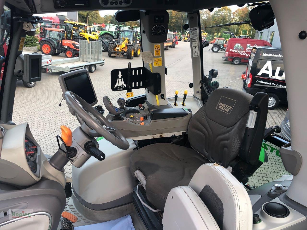 Traktor типа Deutz-Fahr 6215 Agrotron TTV, Gebrauchtmaschine в Bakum (Фотография 11)