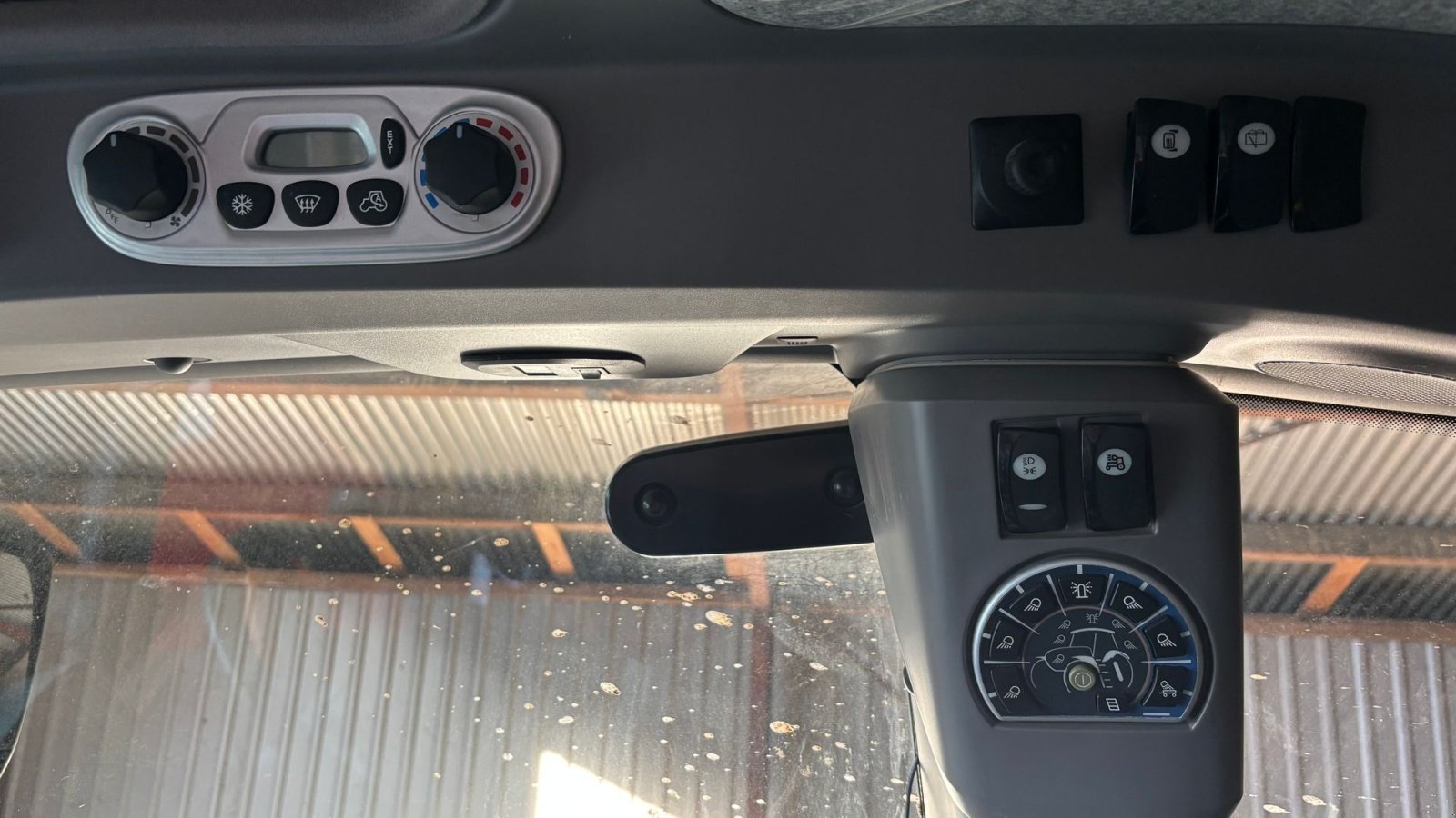 Traktor tipa Deutz-Fahr 6.215 RC Shift RC Shift, Gebrauchtmaschine u Glamsbjerg (Slika 13)