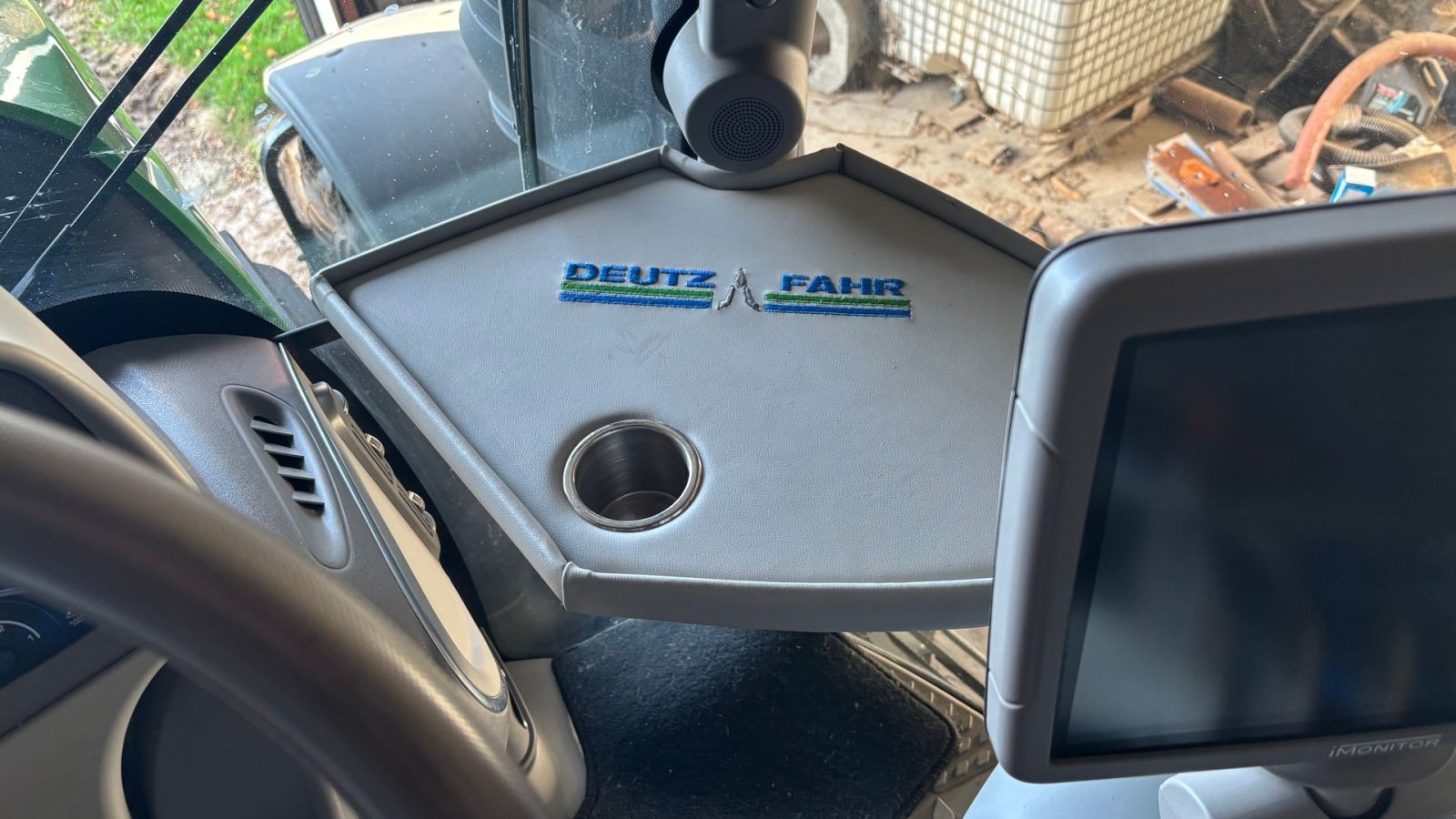 Traktor tipa Deutz-Fahr 6.215 RC Shift RC Shift, Gebrauchtmaschine u Glamsbjerg (Slika 12)