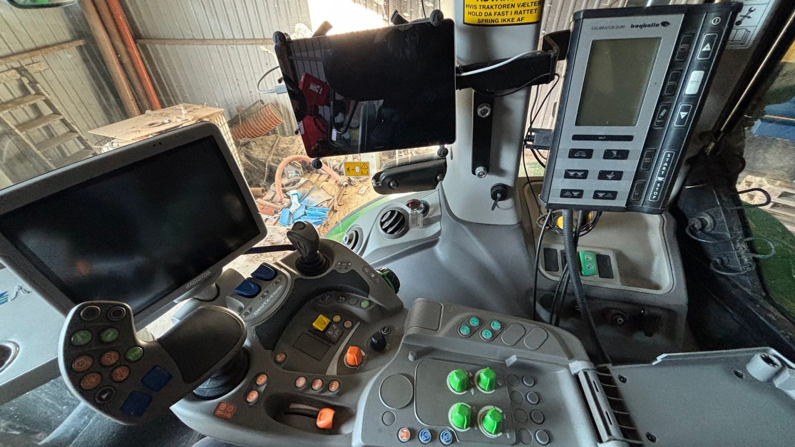 Traktor tipa Deutz-Fahr 6.215 RC Shift RC Shift, Gebrauchtmaschine u Glamsbjerg (Slika 9)