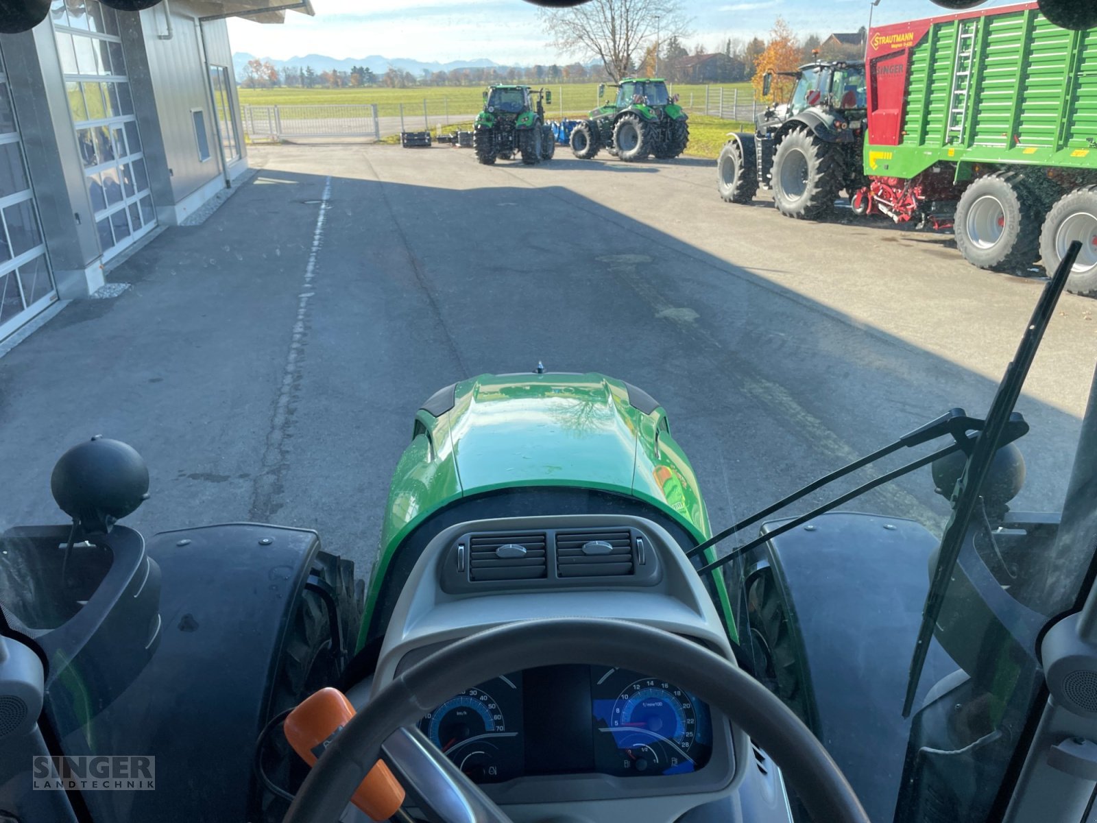 Traktor des Typs Deutz-Fahr 6215 TTV Agrotron *Neuer Motor*, Gebrauchtmaschine in Ebenhofen (Bild 13)