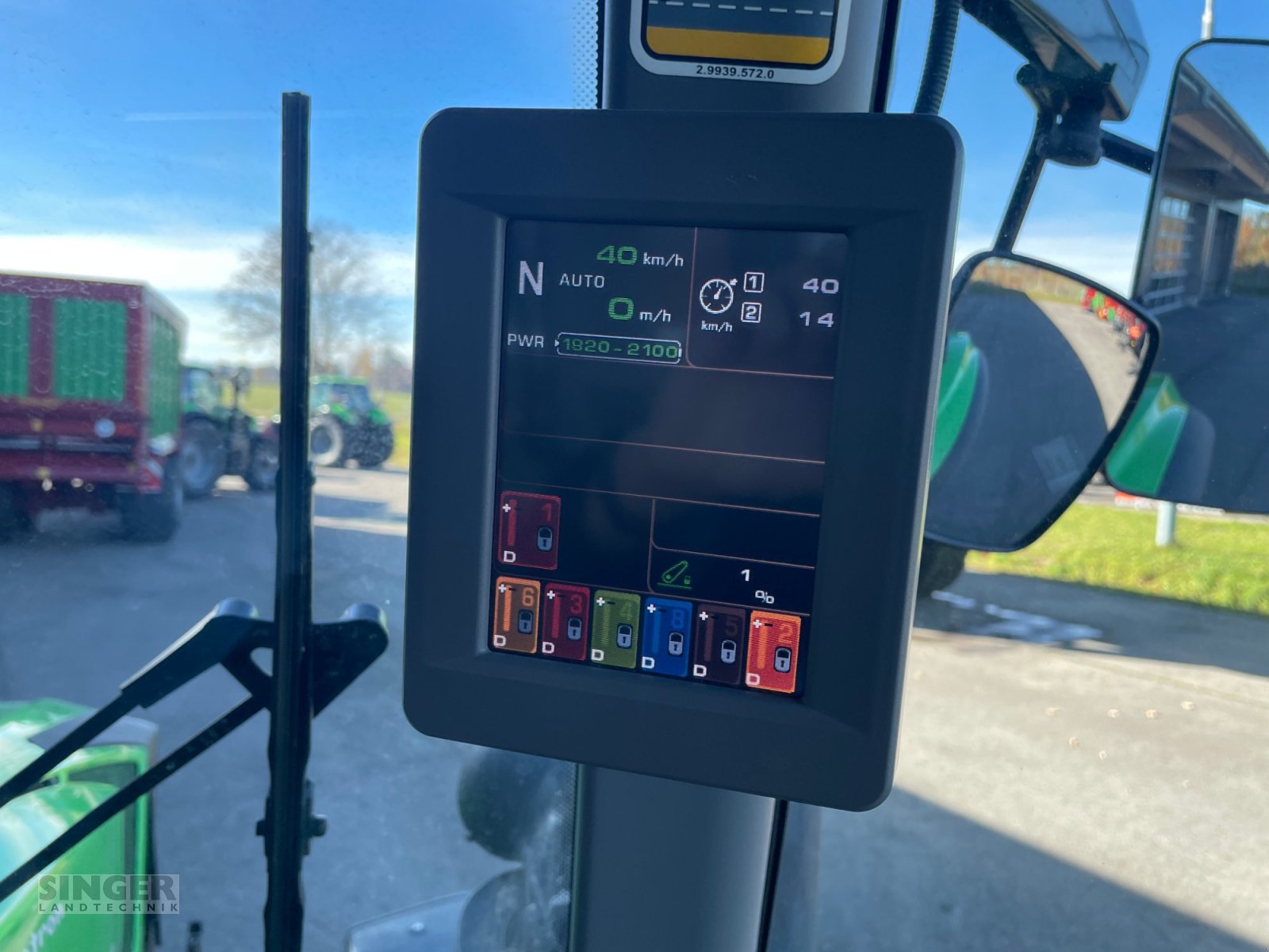 Traktor des Typs Deutz-Fahr 6215 TTV Agrotron *Neuer Motor*, Gebrauchtmaschine in Ebenhofen (Bild 17)