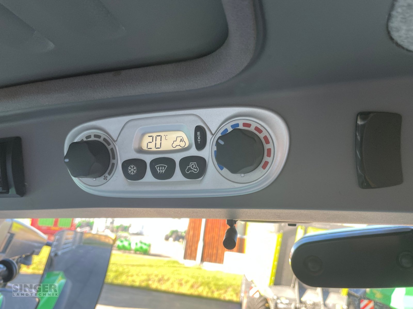 Traktor des Typs Deutz-Fahr 6215 TTV Agrotron *Neuer Motor*, Gebrauchtmaschine in Ebenhofen (Bild 18)