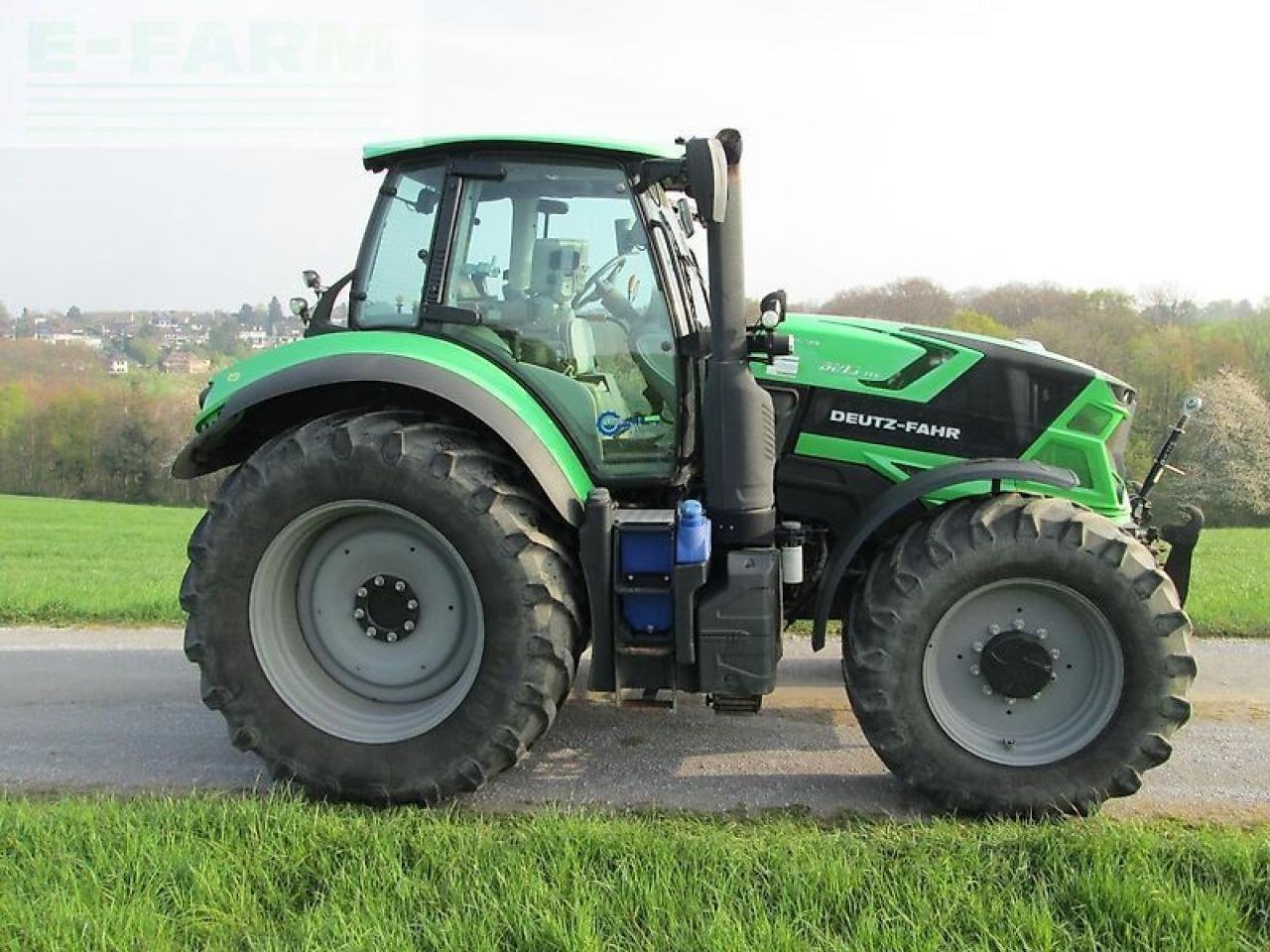 Traktor of the type Deutz-Fahr 6215 ttv, Gebrauchtmaschine in VELBERT (Picture 12)