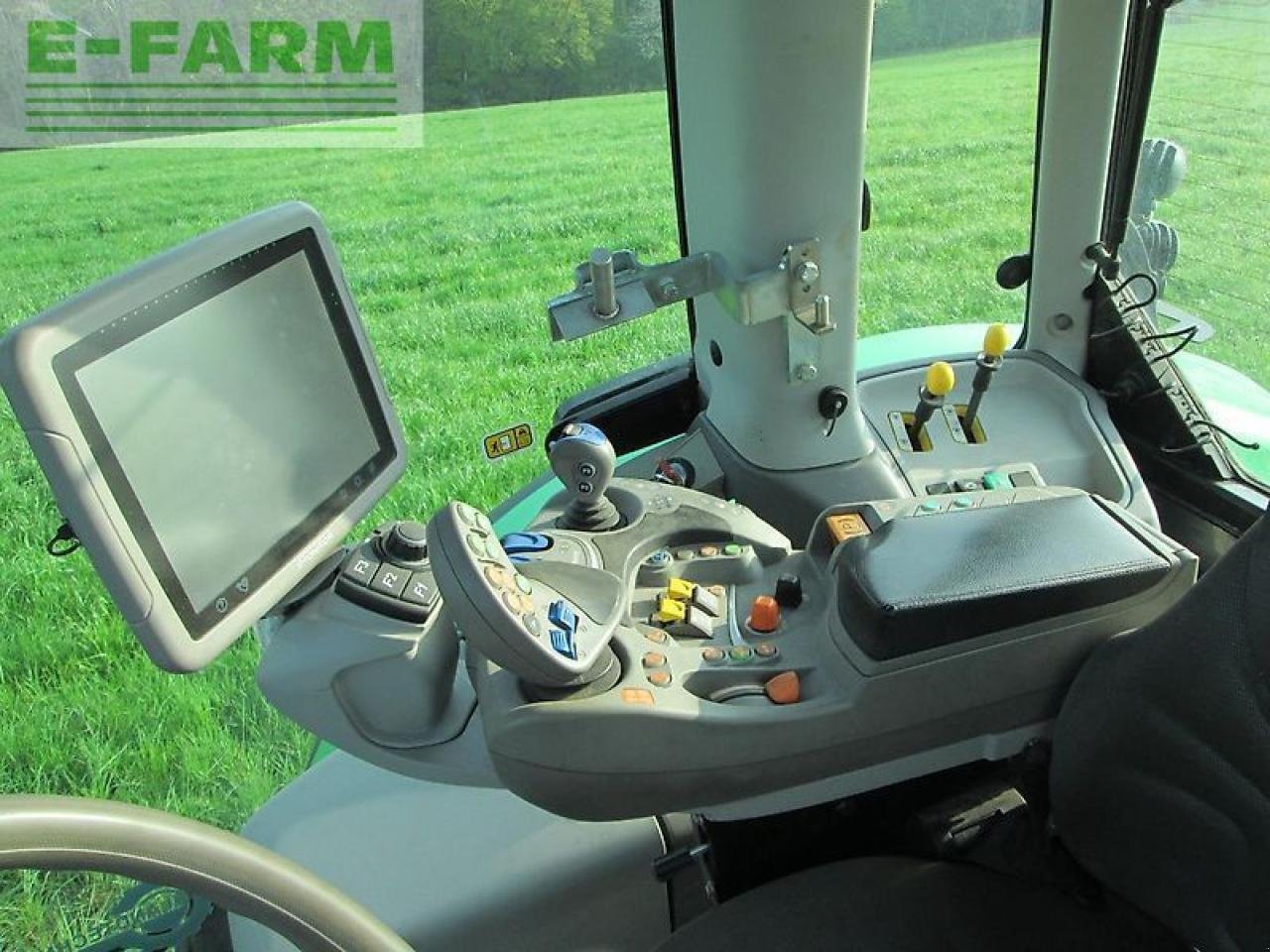 Traktor of the type Deutz-Fahr 6215 ttv, Gebrauchtmaschine in VELBERT (Picture 16)